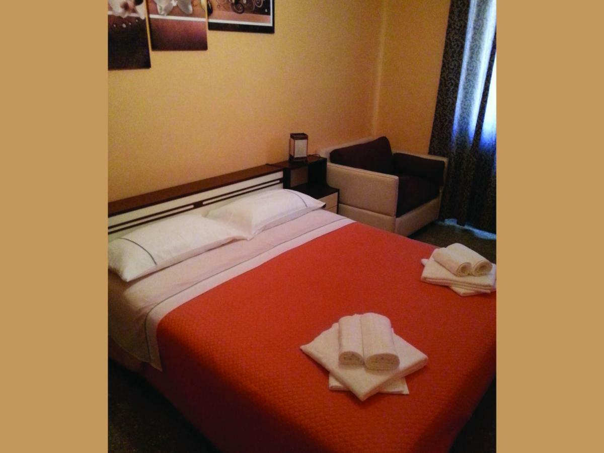 B&B Night & Day Cosenza Luaran gambar