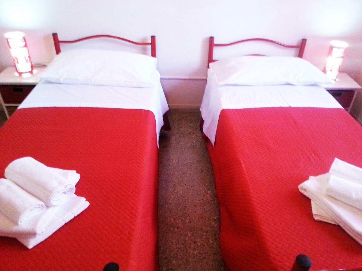 B&B Night & Day Cosenza Luaran gambar